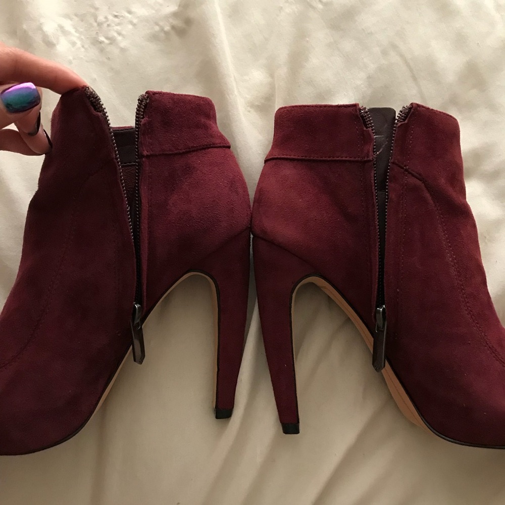 Sam Edelman Kit Ankle Boot - Picture 6 of 8